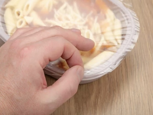 Peelable-Heat-Sealable-PET-Films-for-Lids